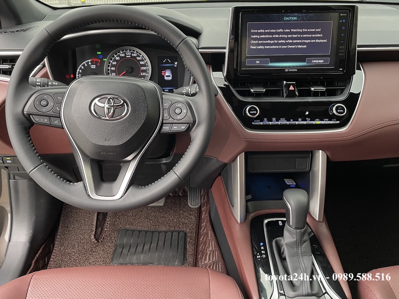 nội thất Toyota Corolla Cross 1.8V 2021